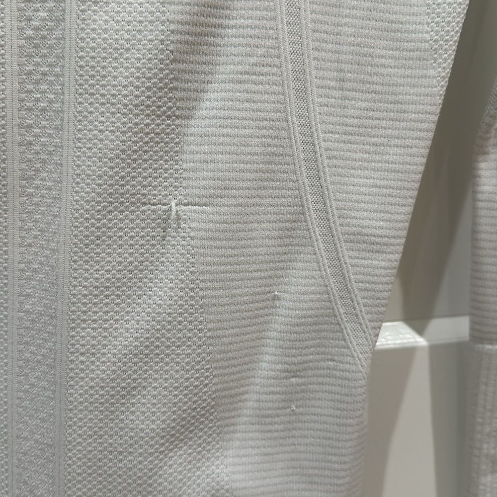 (6031)  🍋 LULULEMON RUN: Swiftly Tech Long Sleeve Crew Sz 8 WHITE *GUC