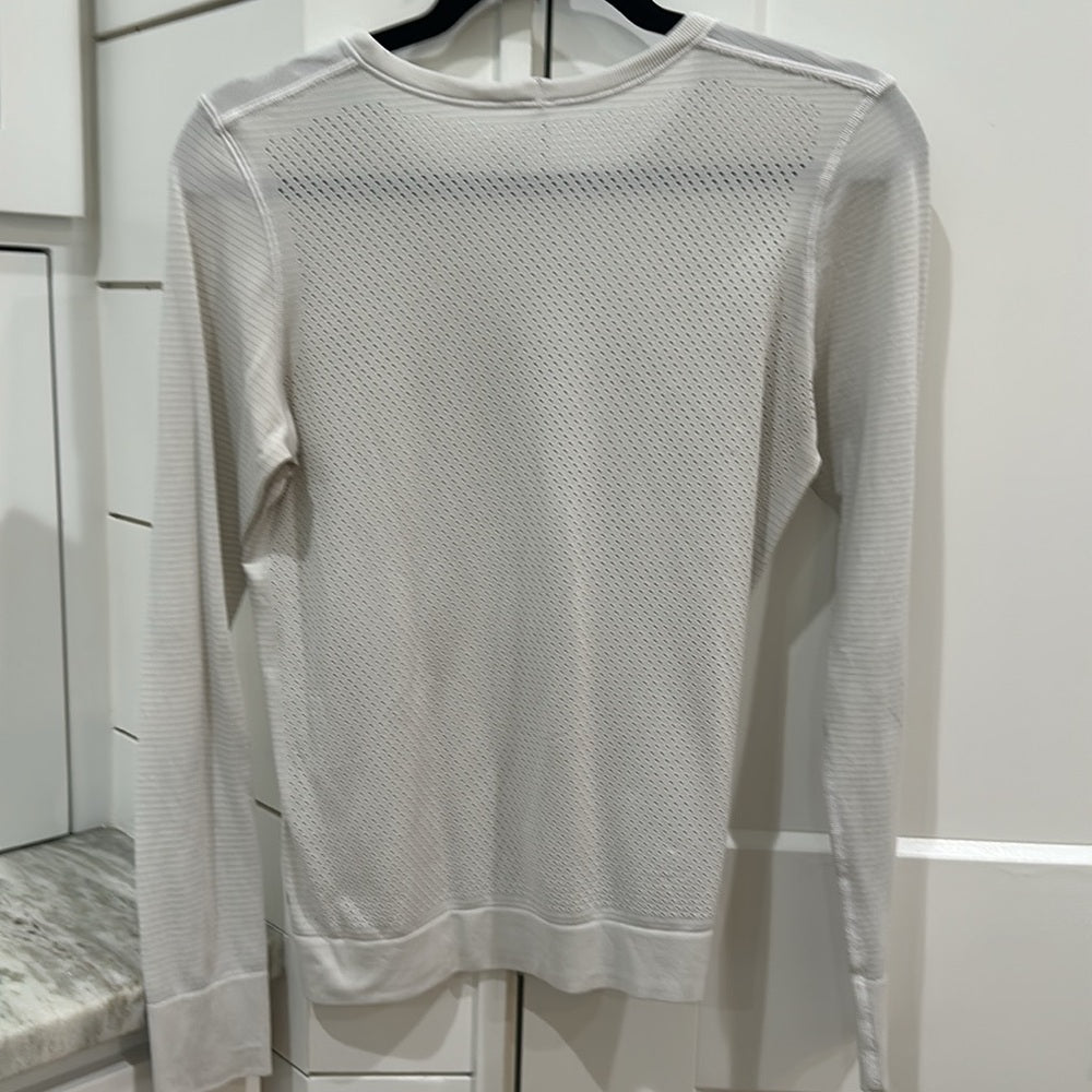 (6032)  🍋 LULULEMON RUN: Swiftly Tech BREEZE Long Sleeve Crew Sz 6 GUC