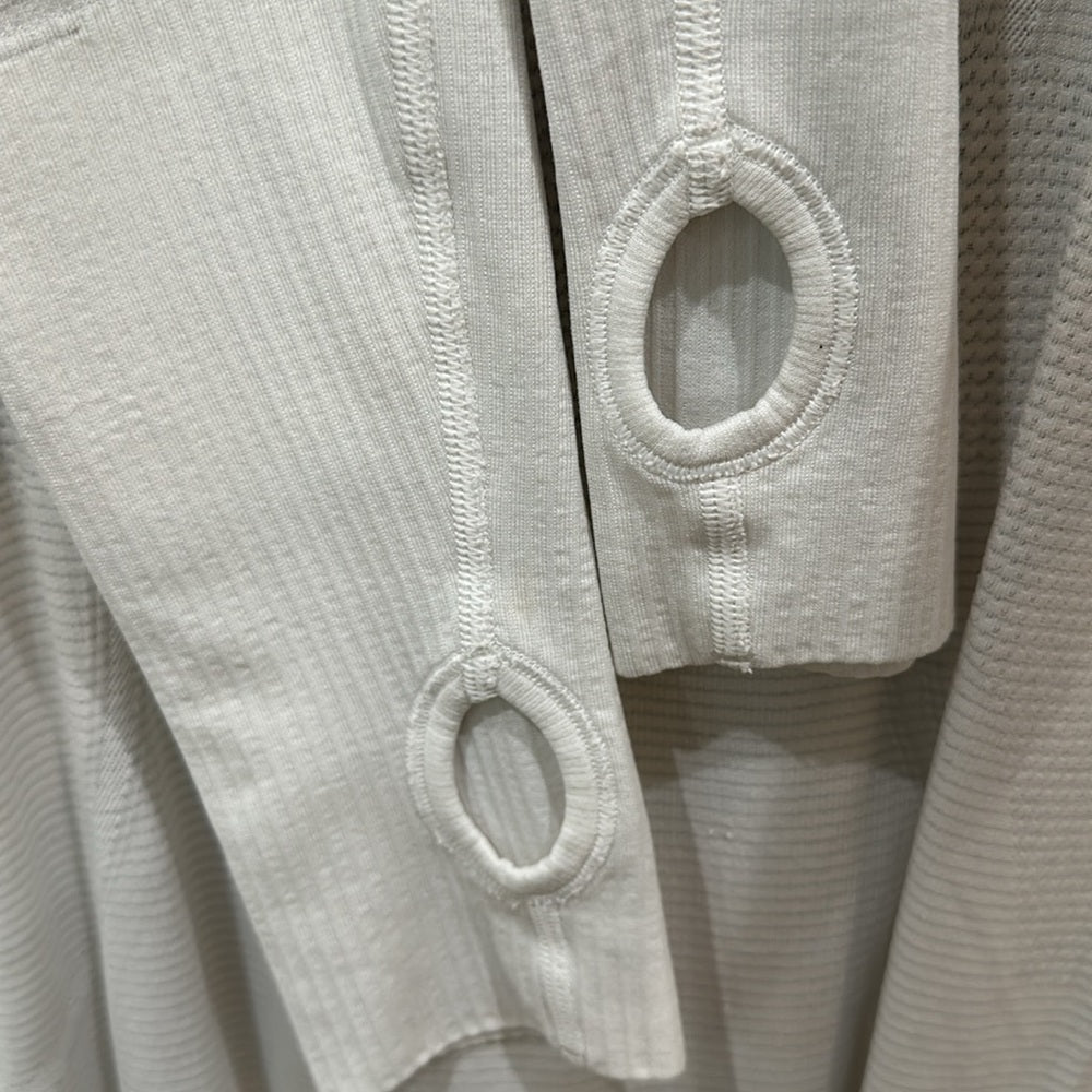 (2152)  🍋 LULULEMON RUN: Swiftly Tech Long Sleeve Crew Sz 8 WHITE *UC