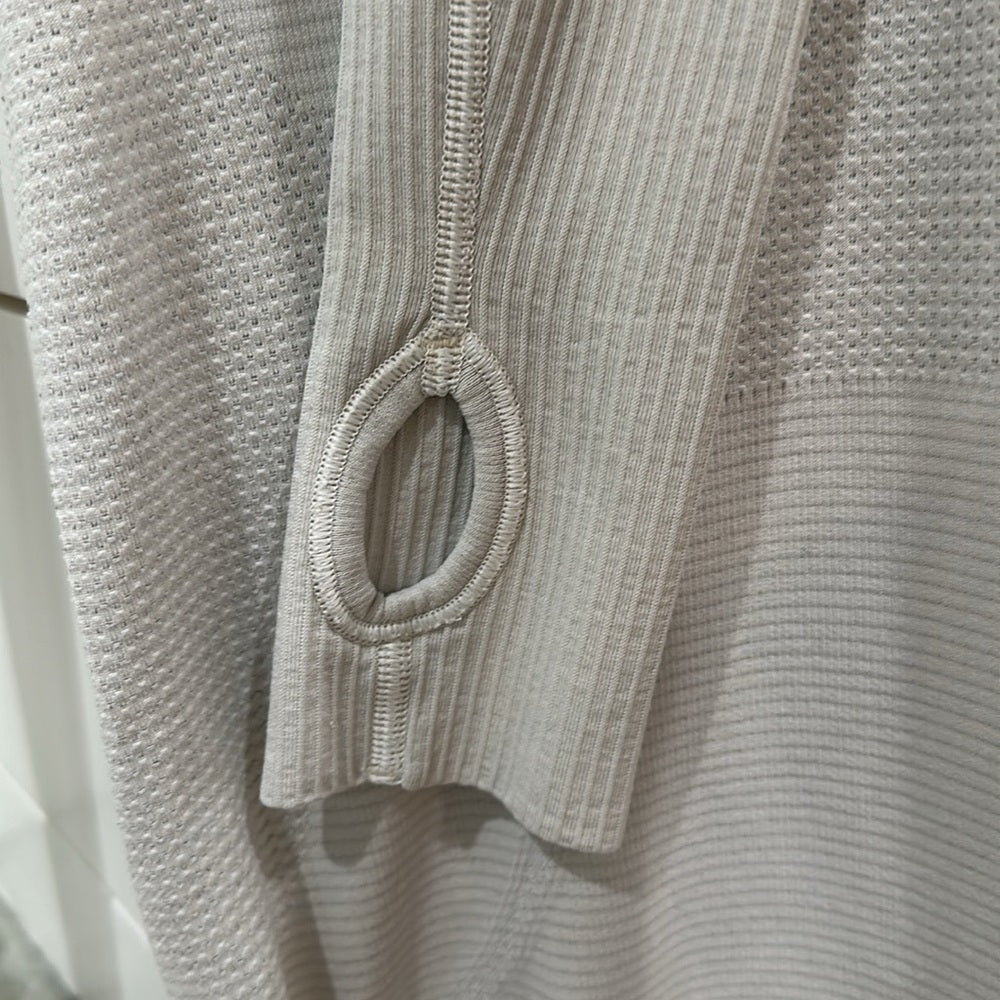 (6034)  🍋 LULULEMON RUN: Swiftly Tech Long Sleeve Crew Sz 4 WHITE *UC