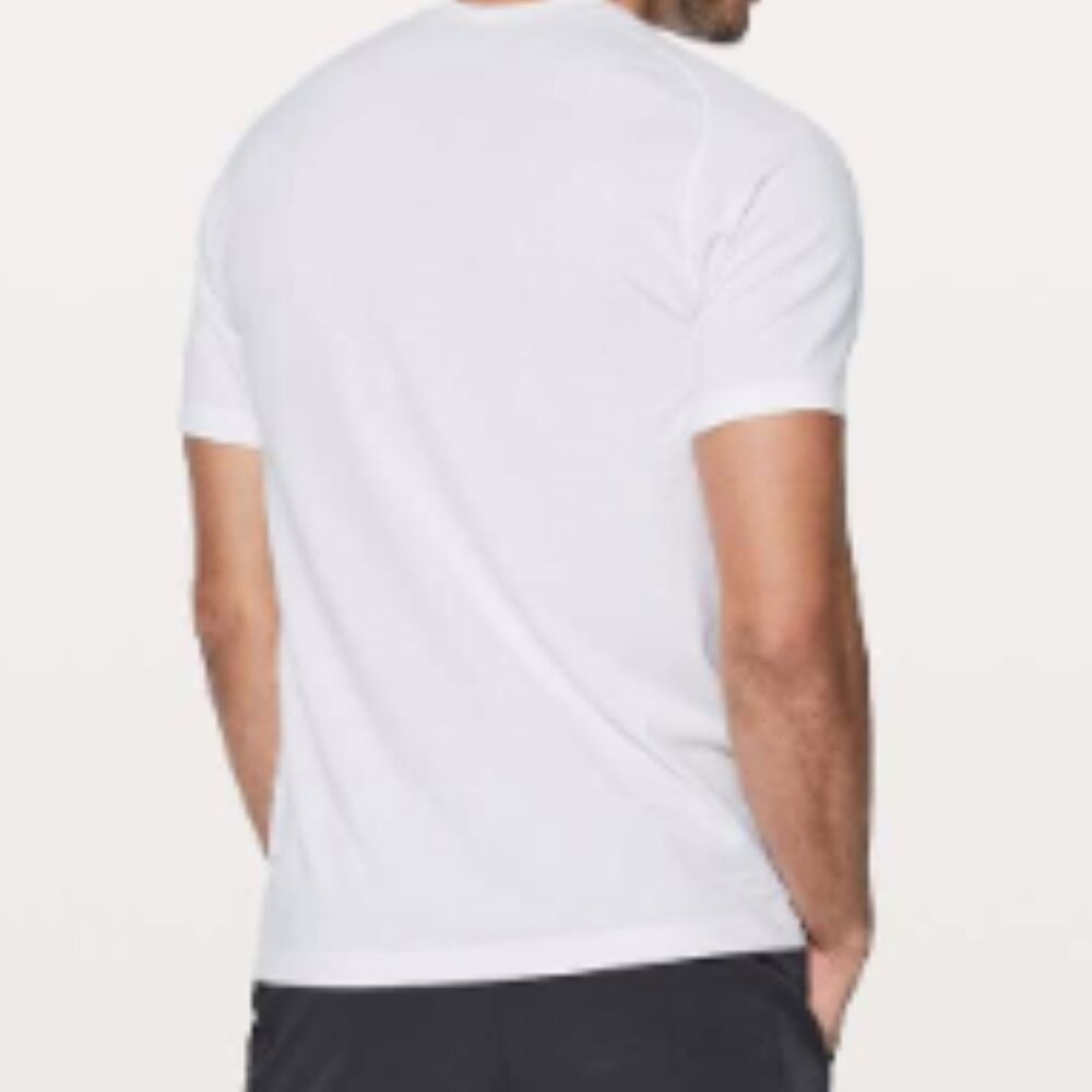 (6059) LULULEMON MENS Metal Vent Tech Short Sleeve Sz L