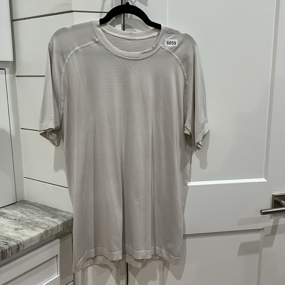 (6059) LULULEMON MENS Metal Vent Tech Short Sleeve Sz L