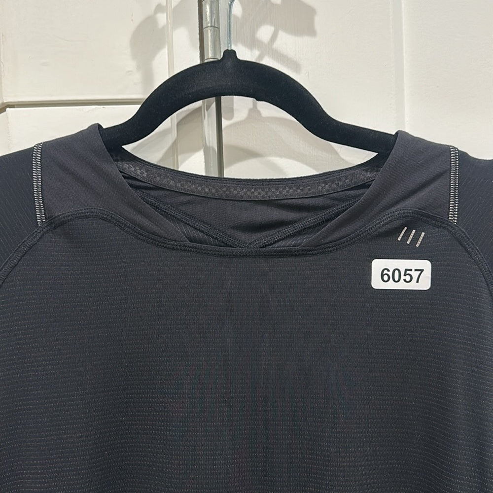 (6057) LULULEMON MENS Metal Vent Tech Short Sleeve