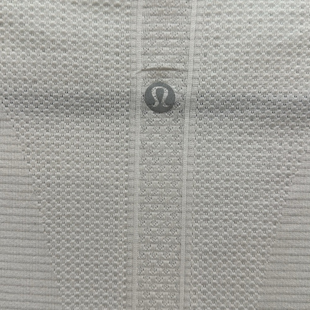 (6066)  🍋 LULULEMON RUN: Swiftly Tech Short Sleeve Crew Sz 8 **LOVED PULL