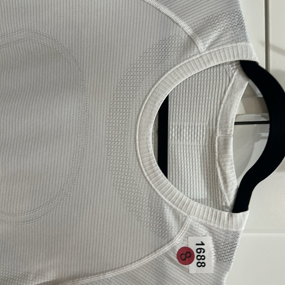 (1688)  🍋 LULULEMON RUN: Swiftly Tech Short Sleeve Crew Sz 8 **LOVED *RARE