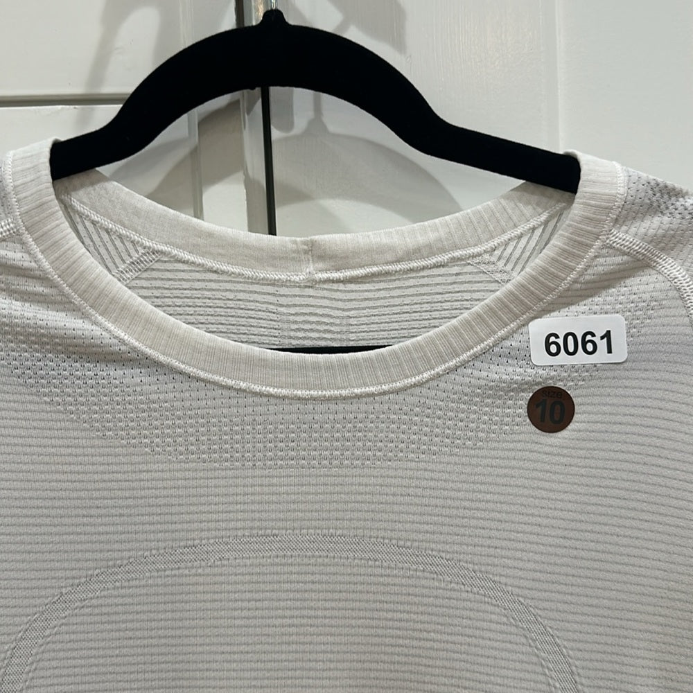 (6061)  🍋 LULULEMON RUN: Swiftly Tech Short Sleeve Crew Sz 10 **LOVED