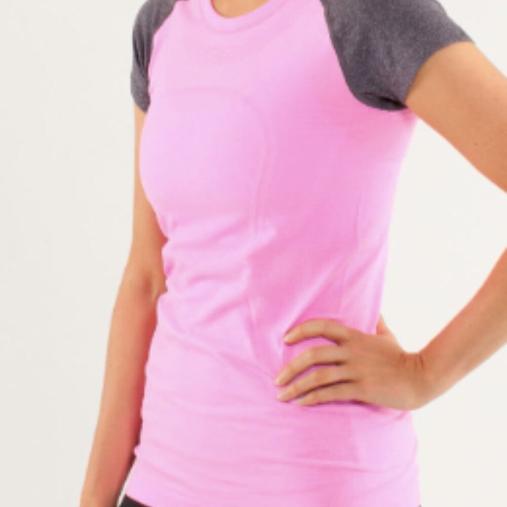(6071)  🍋 LULULEMON RUN: Swiftly Tech Short Sleeve Crew Sz 8 **LOVED