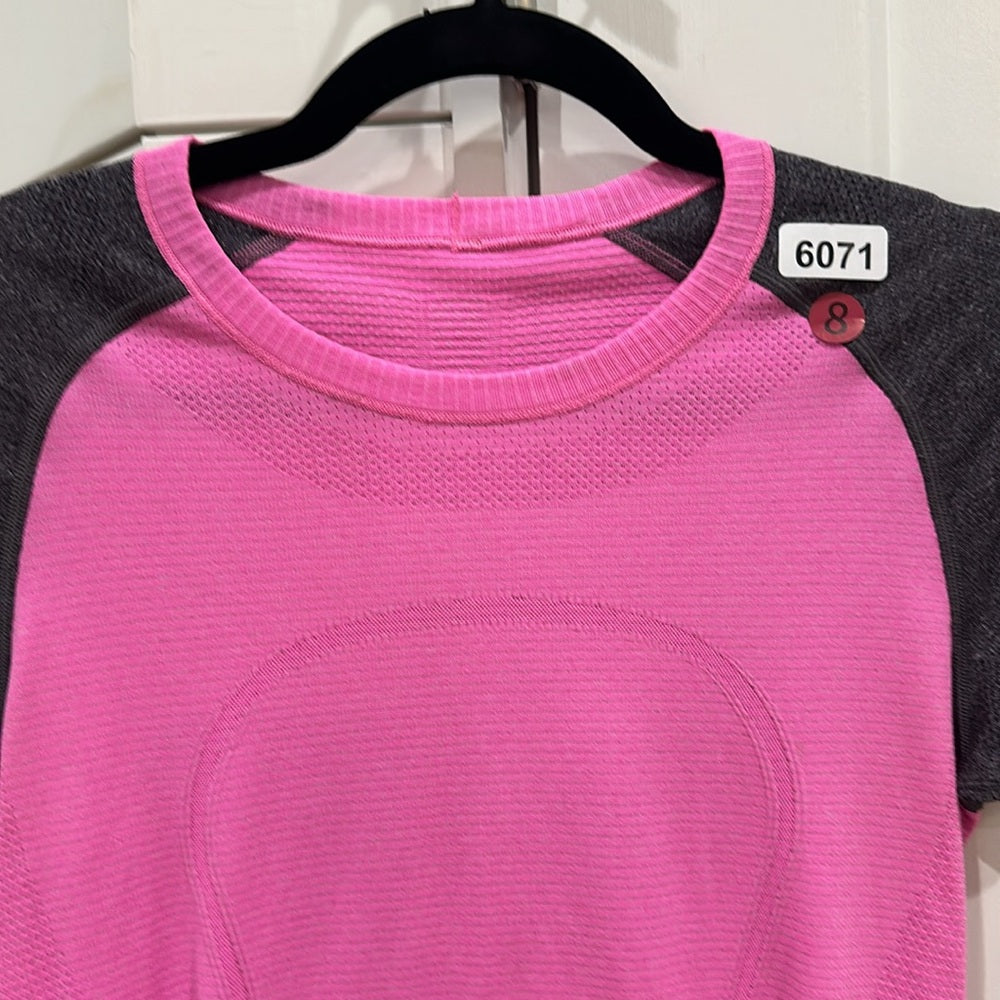 (6071)  🍋 LULULEMON RUN: Swiftly Tech Short Sleeve Crew Sz 8 **LOVED