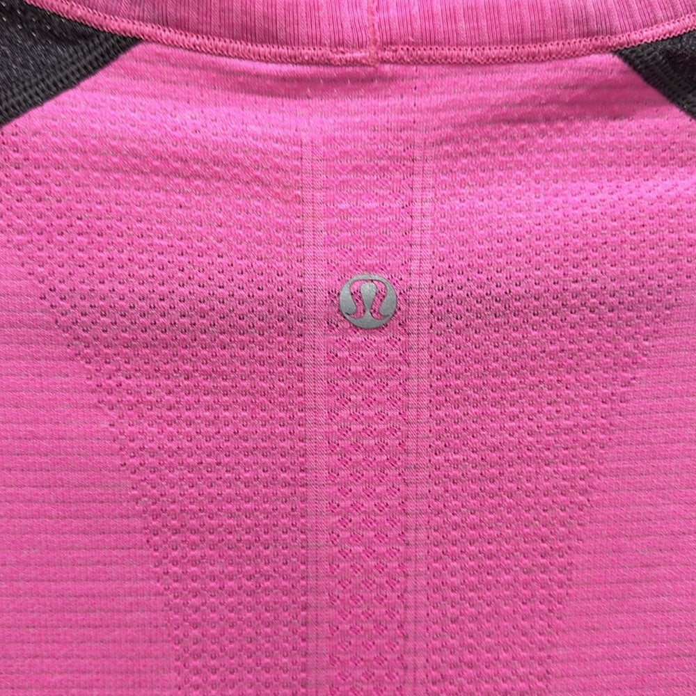(6071)  🍋 LULULEMON RUN: Swiftly Tech Short Sleeve Crew Sz 8 **LOVED