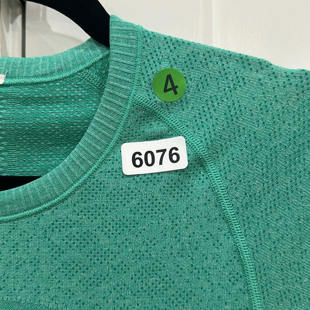 (6076)  🍋 LULULEMON RUN: Swiftly Tech Short Sleeve Crew Sz 4 **LOVED *RARE