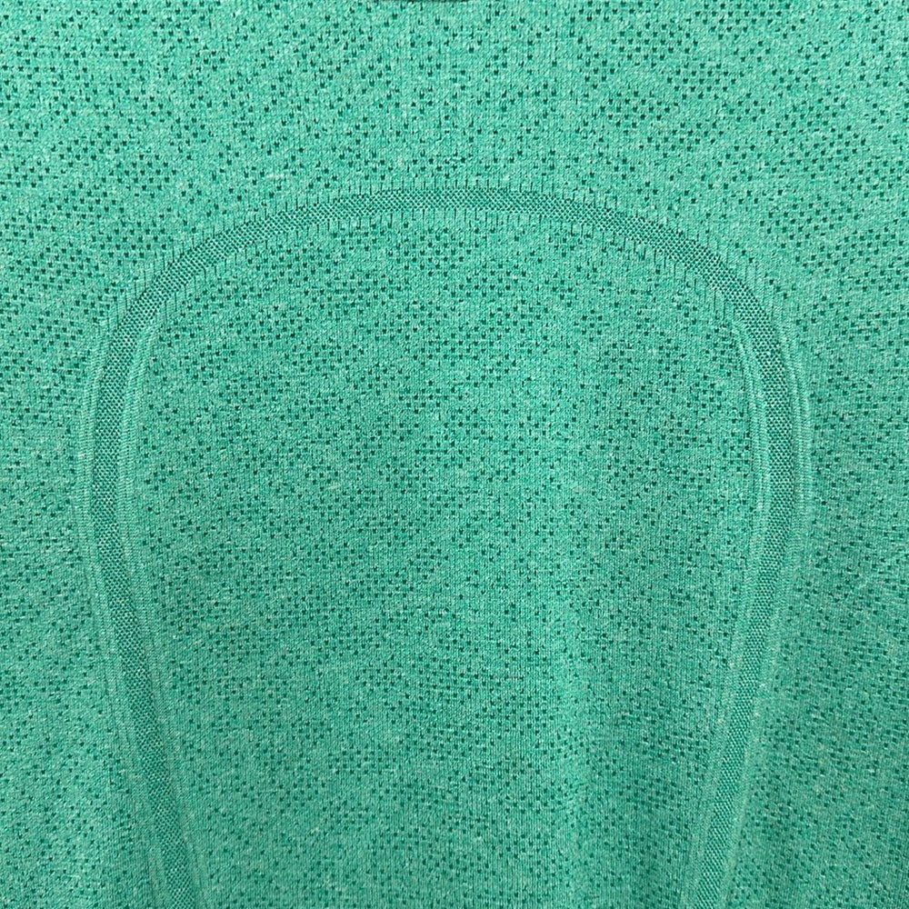 (6076)  🍋 LULULEMON RUN: Swiftly Tech Short Sleeve Crew Sz 4 **LOVED *RARE