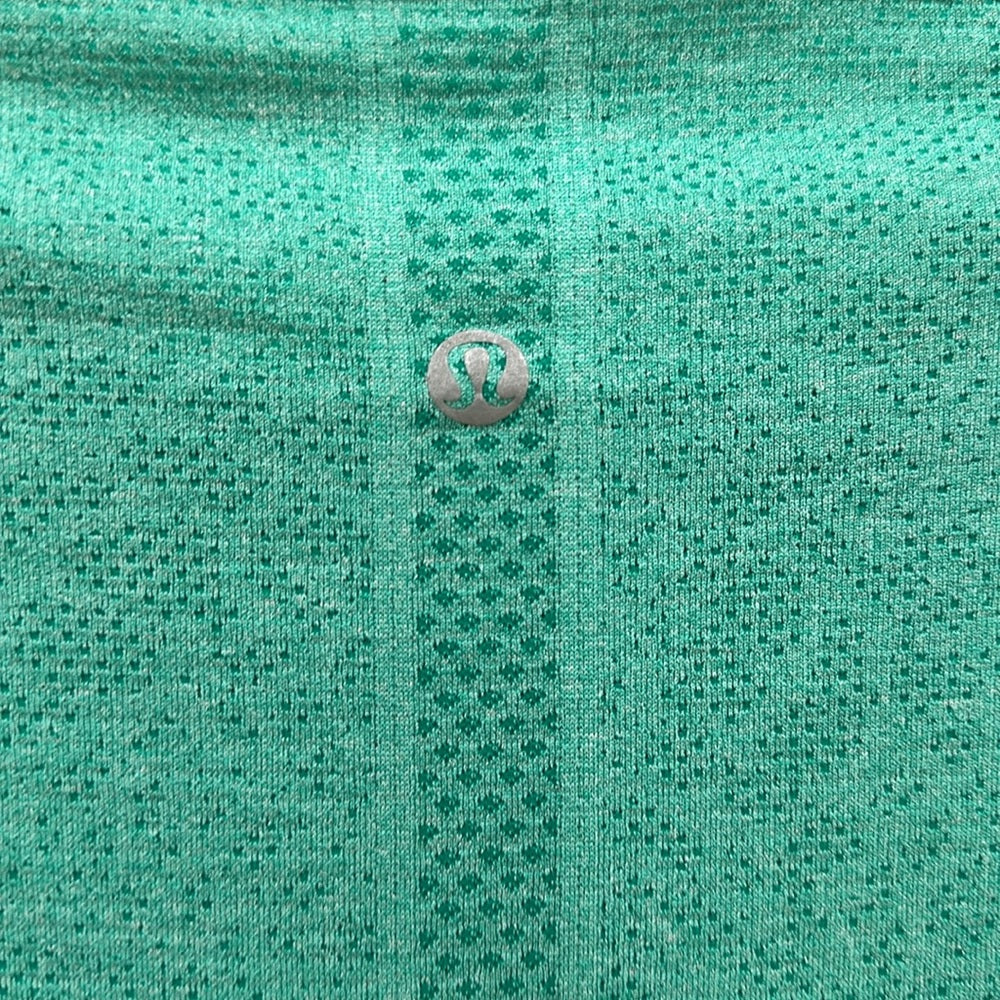 (6076)  🍋 LULULEMON RUN: Swiftly Tech Short Sleeve Crew Sz 4 **LOVED *RARE