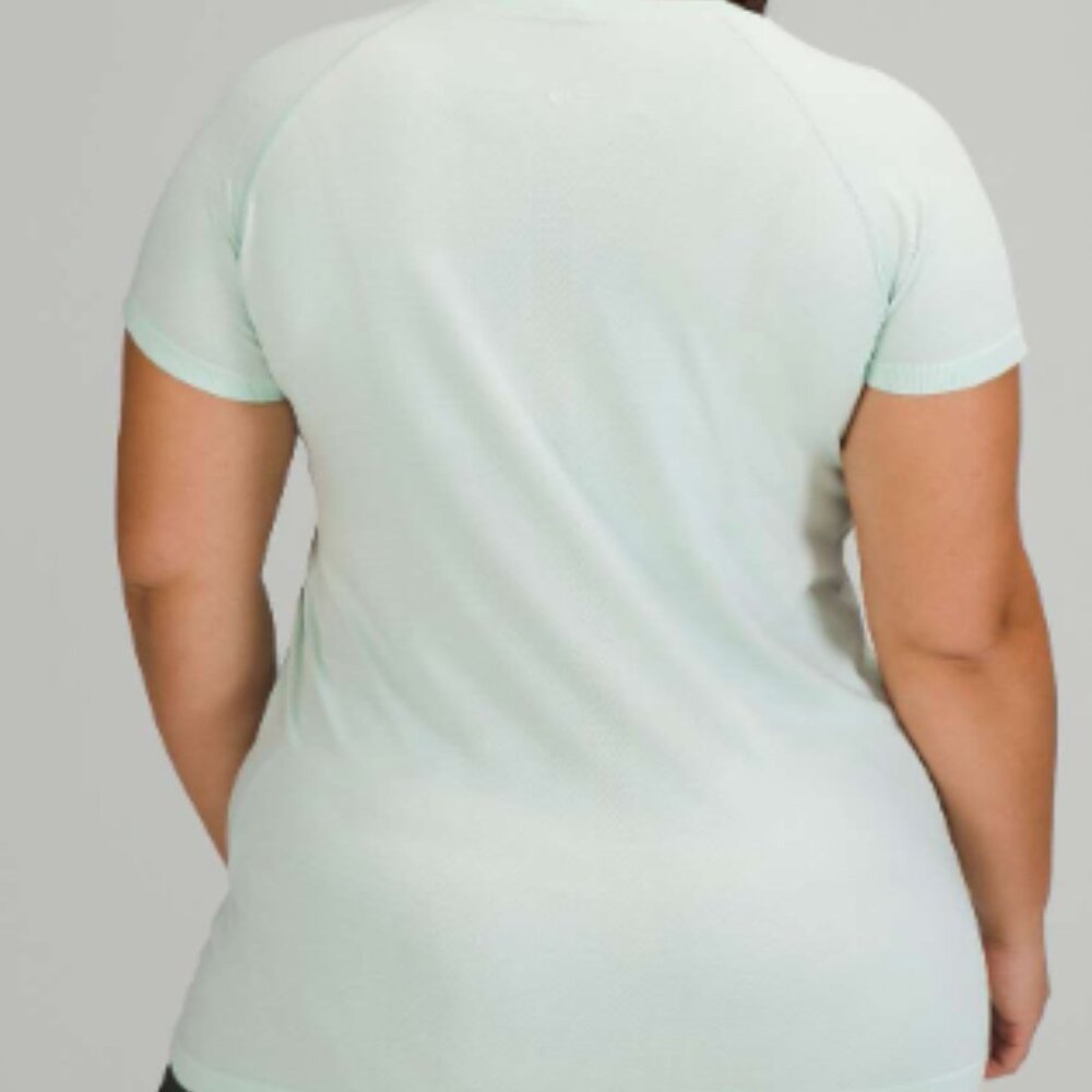 (6077)  🍋 LULULEMON RUN: Swiftly Tech Short Sleeve Crew Sz 6 **LOVED