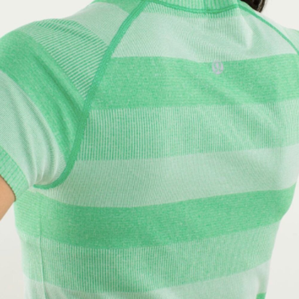 (6078)  🍋 LULULEMON RUN: Swiftly Tech Short Sleeve Crew Sz 8 **LOVED *RARE