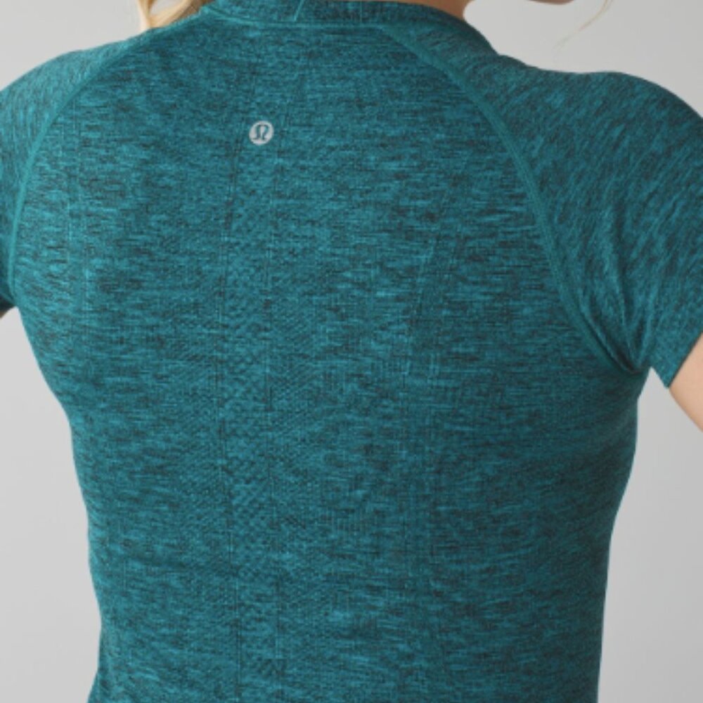 (6079)  🍋 LULULEMON RUN: Swiftly Tech Short Sleeve Crew Sz 8 **LOVED *RARE
