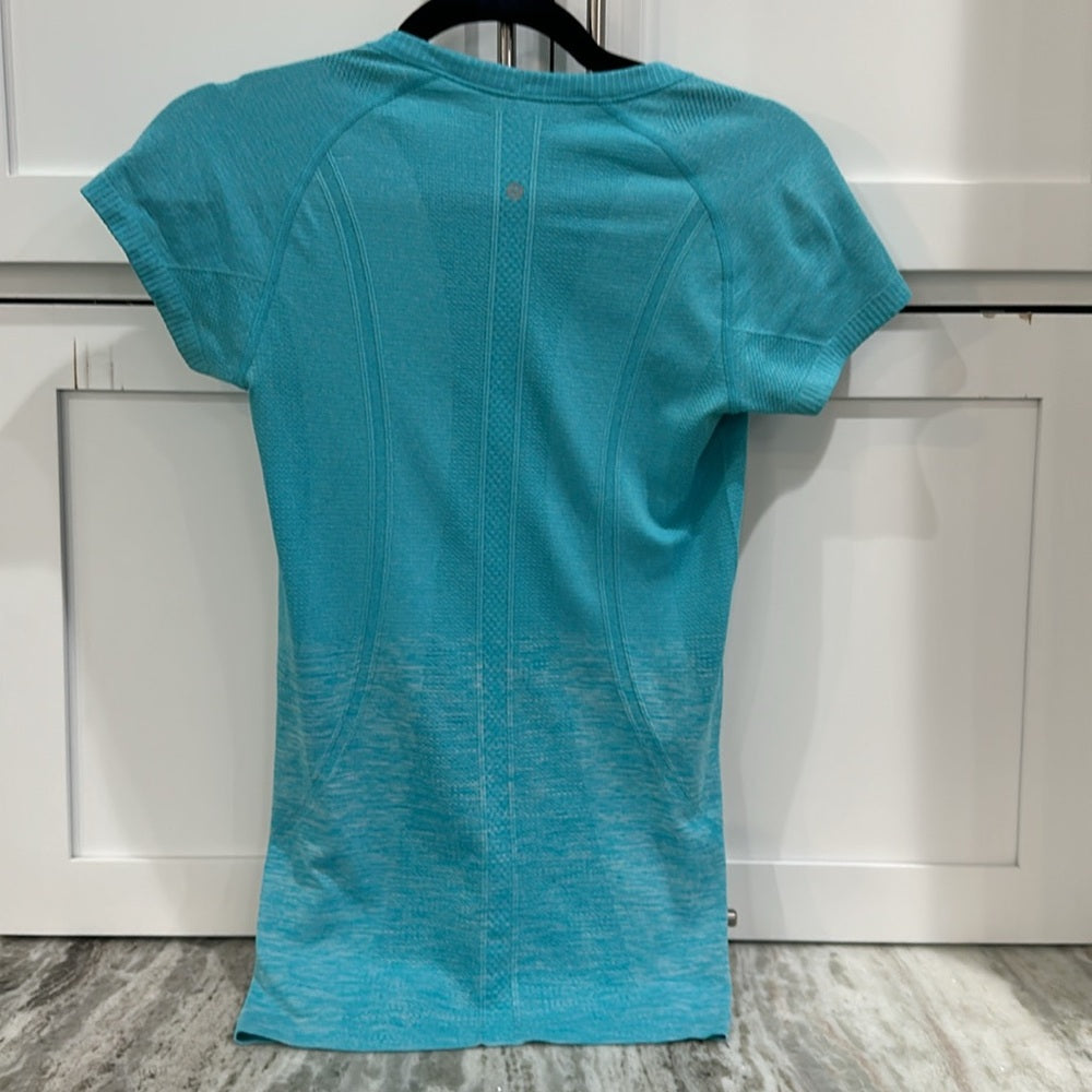 (6080)  🍋 LULULEMON RUN: Swiftly Tech Short Sleeve Crew Sz 6 **LOVED *RARE