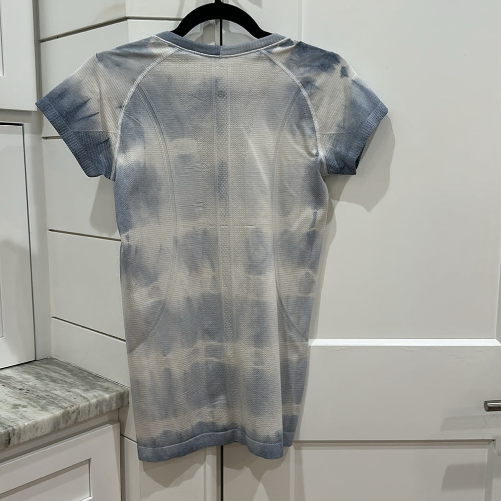 (6081)  🍋 LULULEMON RUN: Swiftly Tech Short Sleeve Scoop *Tie Dye Sz 8 **LOVED