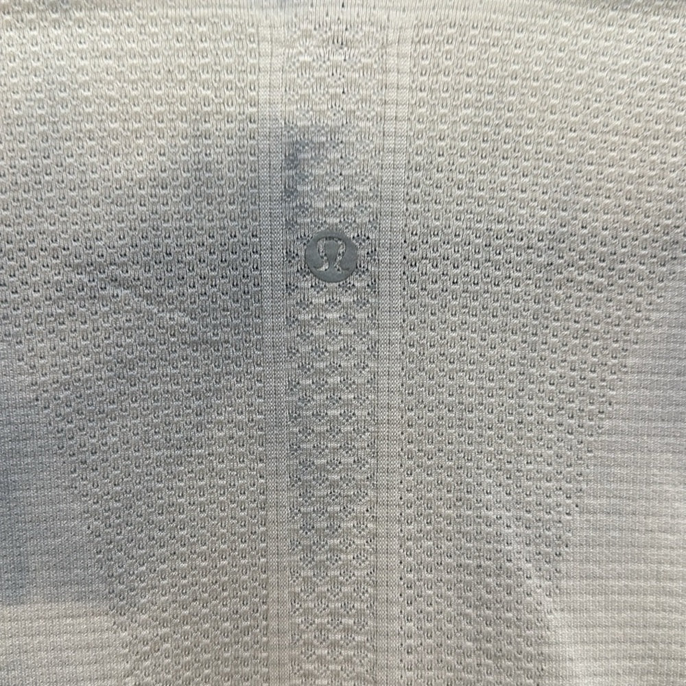 (6081)  🍋 LULULEMON RUN: Swiftly Tech Short Sleeve Scoop *Tie Dye Sz 8 **LOVED