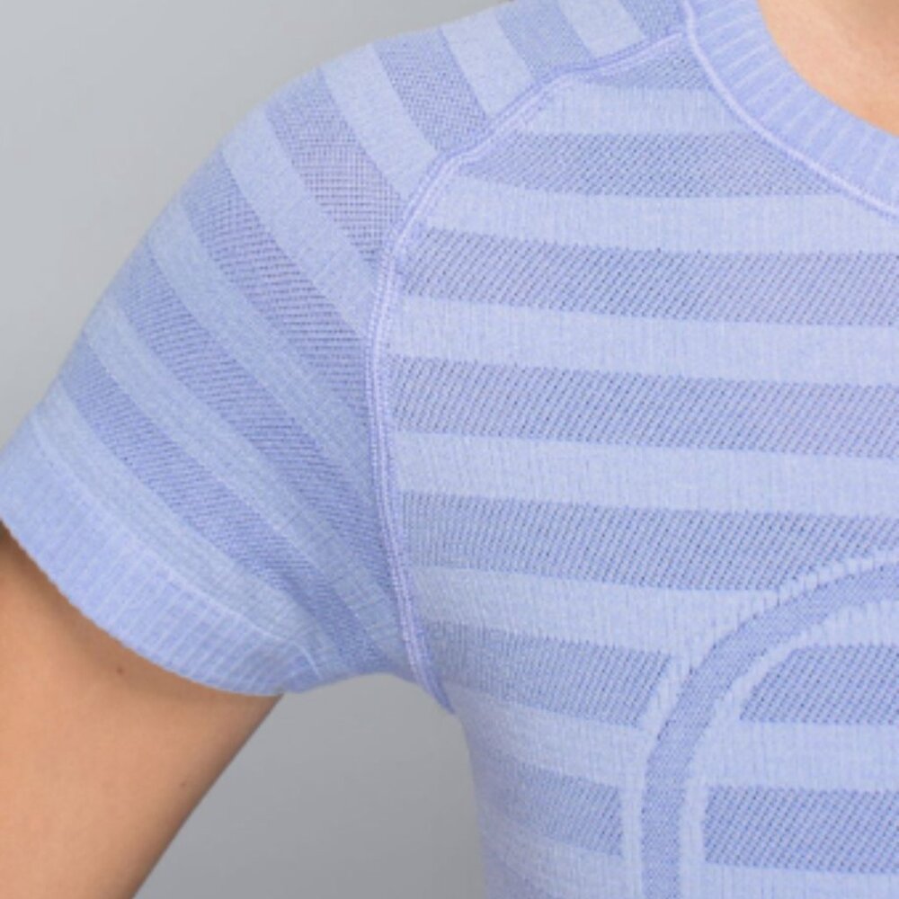 (6084)  🍋 LULULEMON RUN: Swiftly Tech Short Sleeve Crew Sz 6 **LOVED *STRIPE