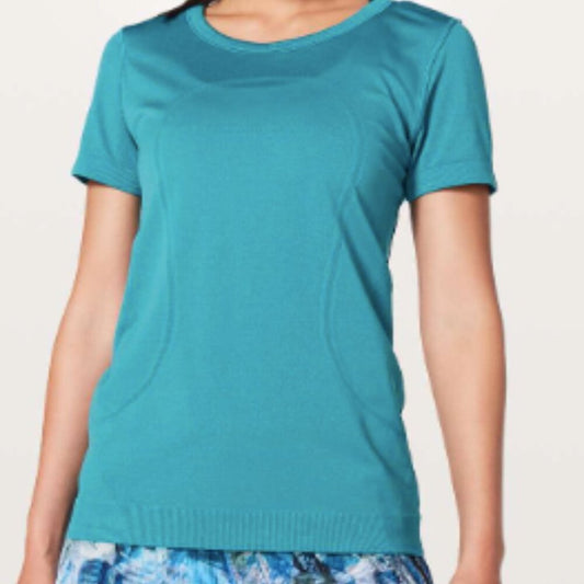 (6003)  🍋 LULULEMON RUN: Swiftly Tech Short Sleeve (Breeze) *Relax Sz 6 **LOVED