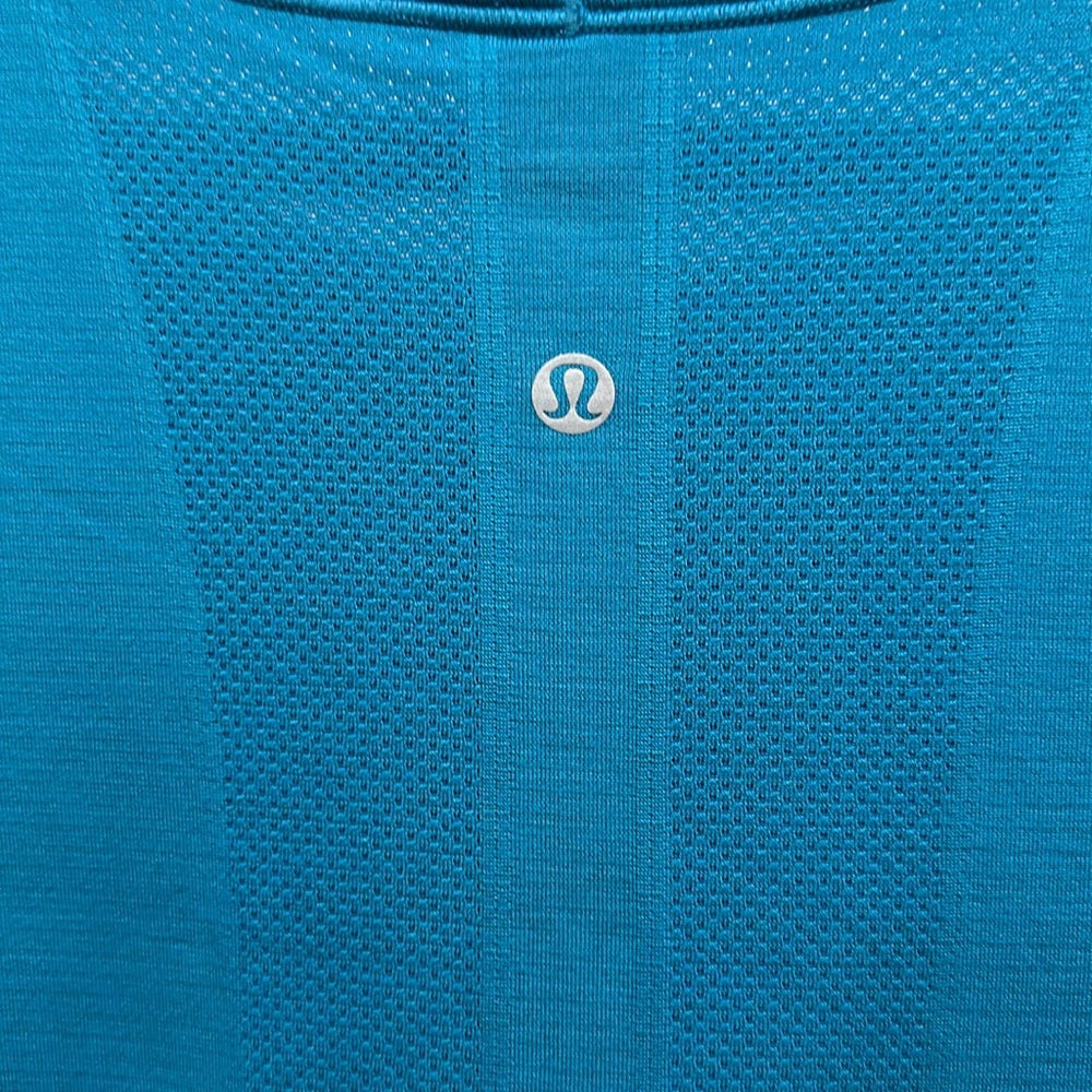 (6003)  🍋 LULULEMON RUN: Swiftly Tech Short Sleeve (Breeze) *Relax Sz 6 **LOVED
