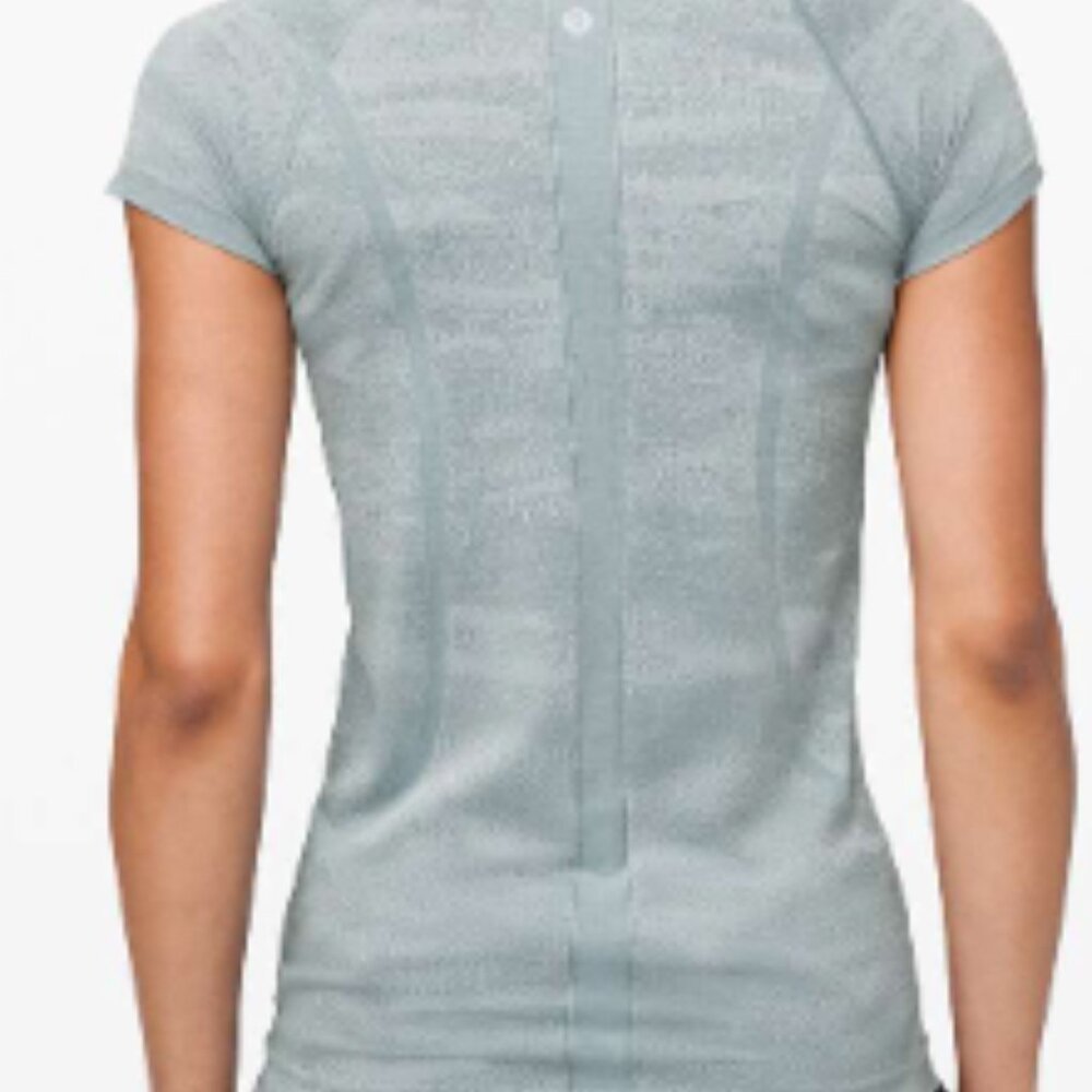 (6087)  🍋 LULULEMON RUN: Swiftly Tech Short Sleeve Crew Sz 4 **LOVED *RARE