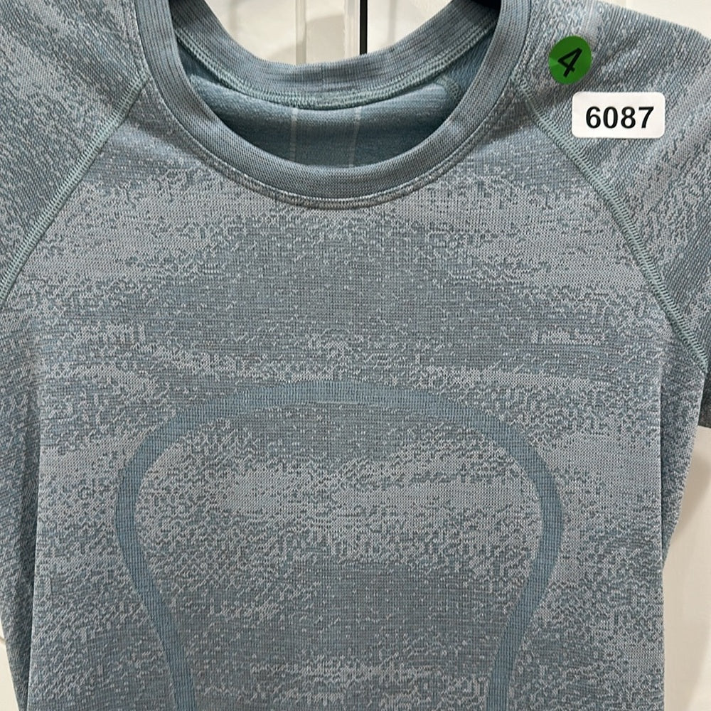 (6087)  🍋 LULULEMON RUN: Swiftly Tech Short Sleeve Crew Sz 4 **LOVED *RARE