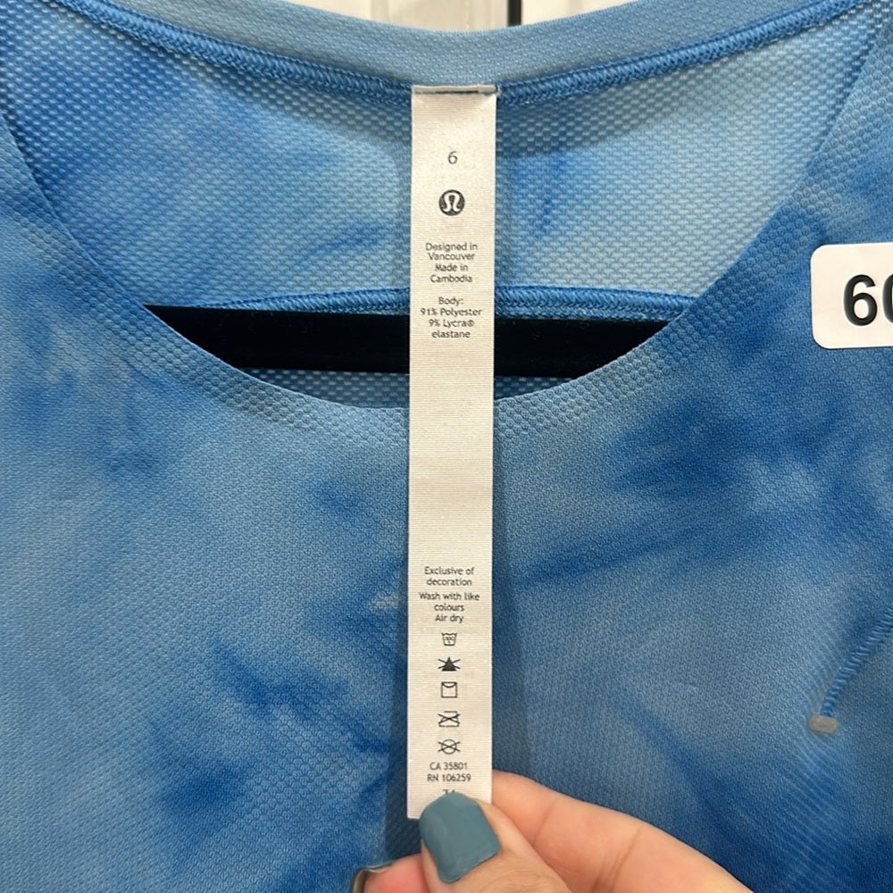 (6088)  🍋 LULULEMON Lightweight Run Kit Short Sleeve Sz 6 **LOVED