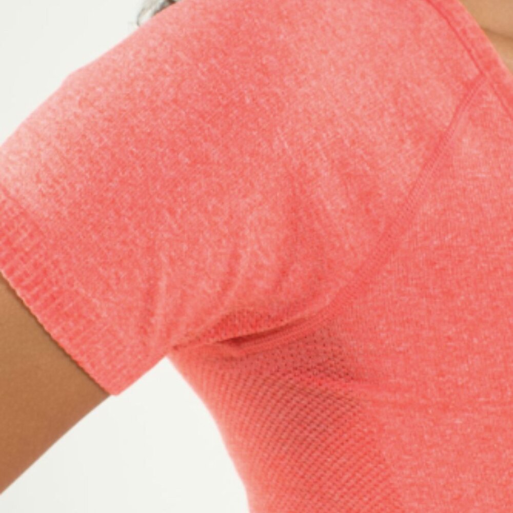 (6090)  🍋 LULULEMON RUN: Swiftly Tech Short Sleeve Crew Sz 4 **LOVED