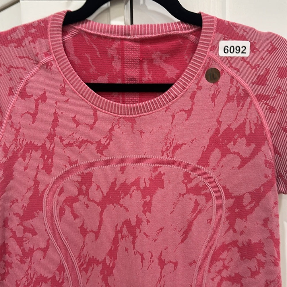 (6092)  🍋 LULULEMON RUN: Swiftly Tech Short Sleeve Crew Sz 10 **LOVED *RARE