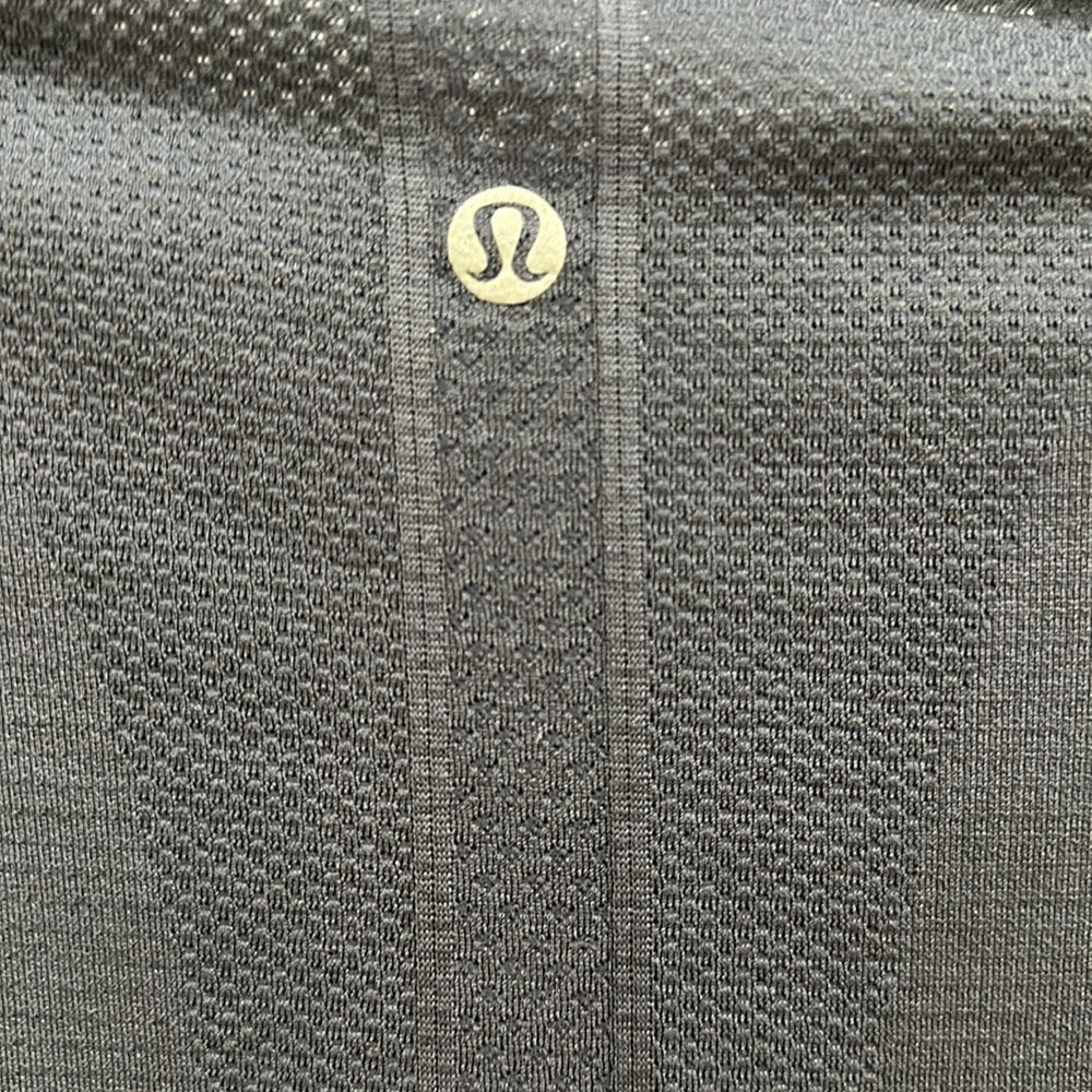 (6095) 🍋 LULULEMON RUN: Swiftly Tech Long Sleeve Crew Sz 6 *GUC