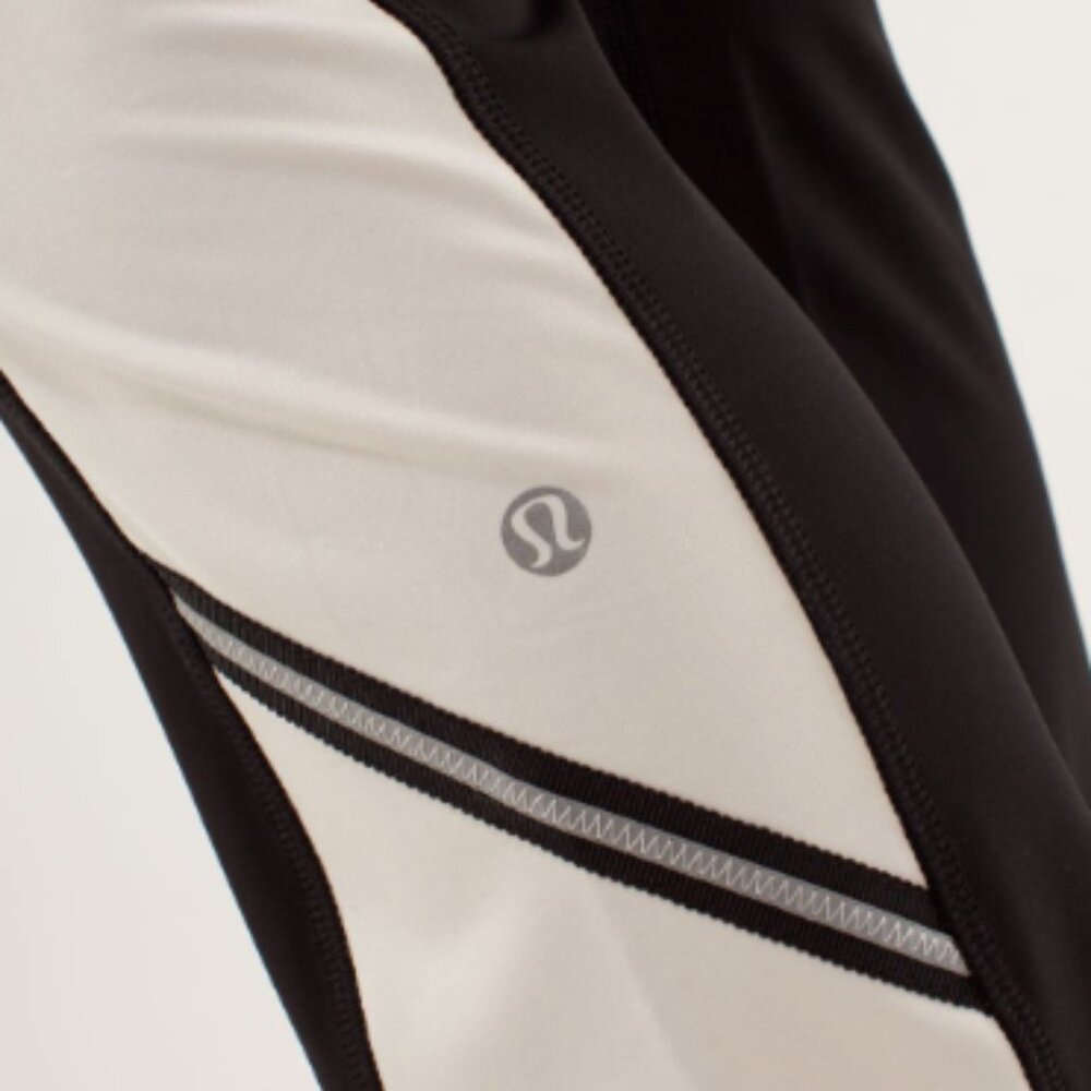 (6103) 🍋 LULULEMON Run: Ice Queen Pant in Sz 6 Color: Black / Polar Cream *RARE
