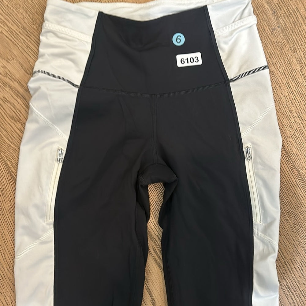 (6103) 🍋 LULULEMON Run: Ice Queen Pant in Sz 6 Color: Black / Polar Cream *RARE