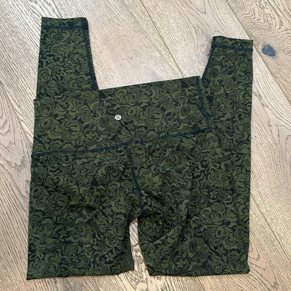 (6105) Lululemon Wunder Under Hi-Rise Tight Sz 12 * LOVED *EUC