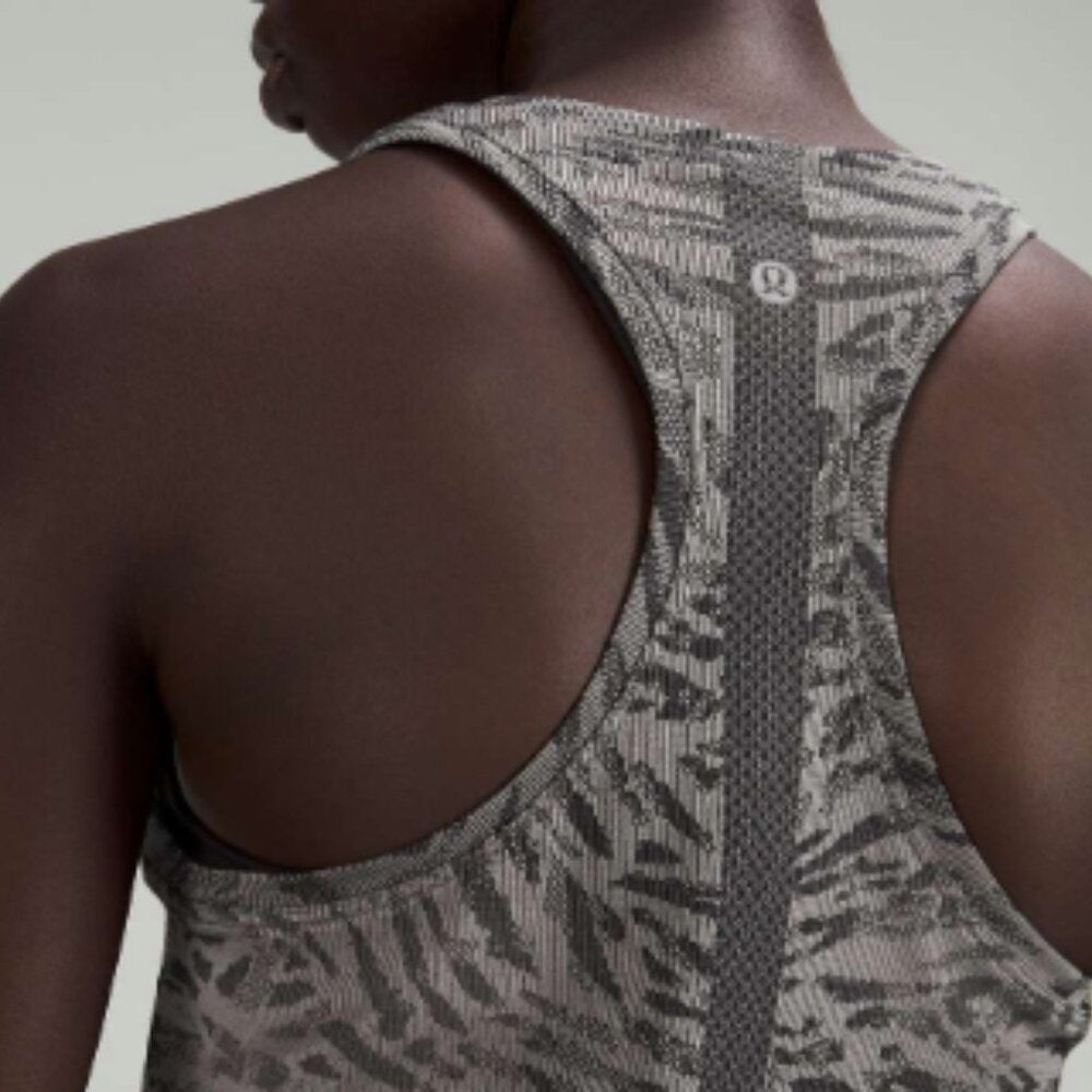 (6113)  🍋 LULULEMON RUN: Racerback Tank Top 2.0 *Race Length Sz 6 *EUC