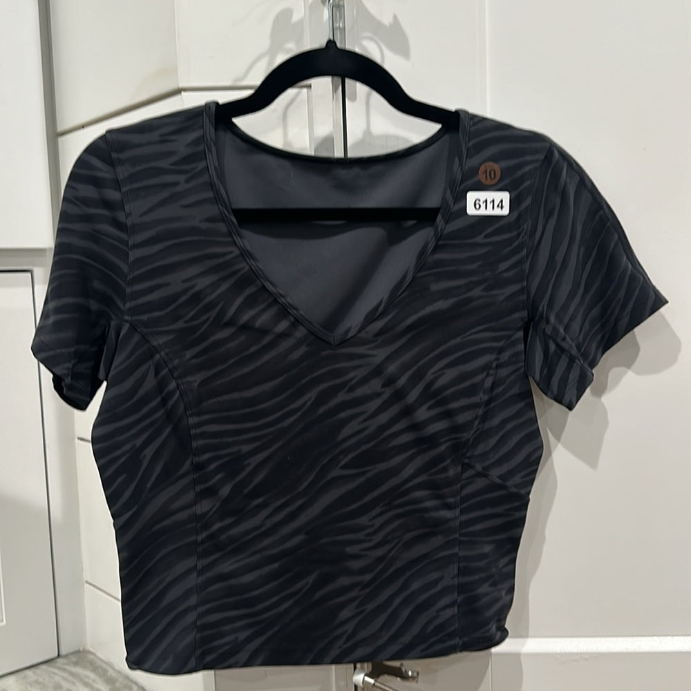 (6114) LULULEMON Nulu Cropped Slim Yoga Short Sleeve Sz 10 *LOVED