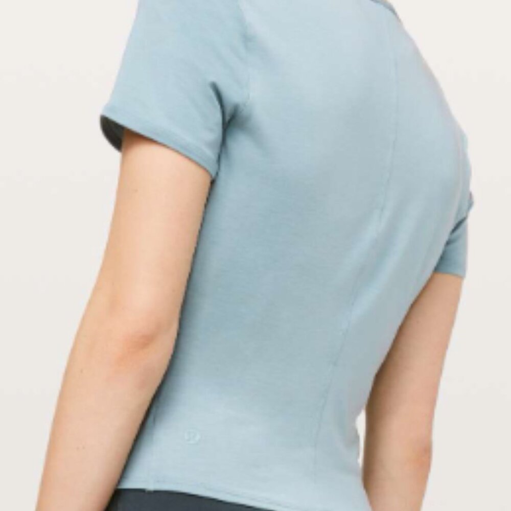 (6115) LULULEMON Round Trip Short Sleeve Sz 10 *LOVED
