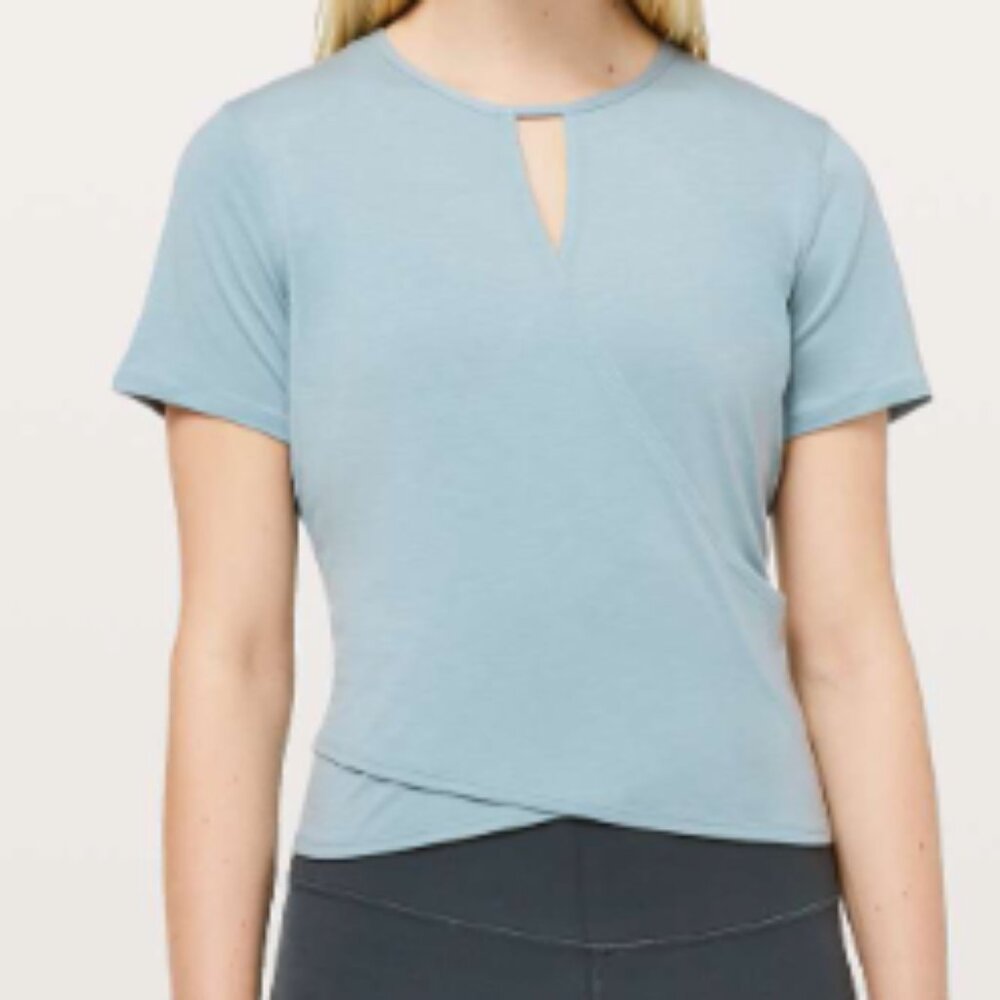 (6115) LULULEMON Round Trip Short Sleeve Sz 10 *LOVED