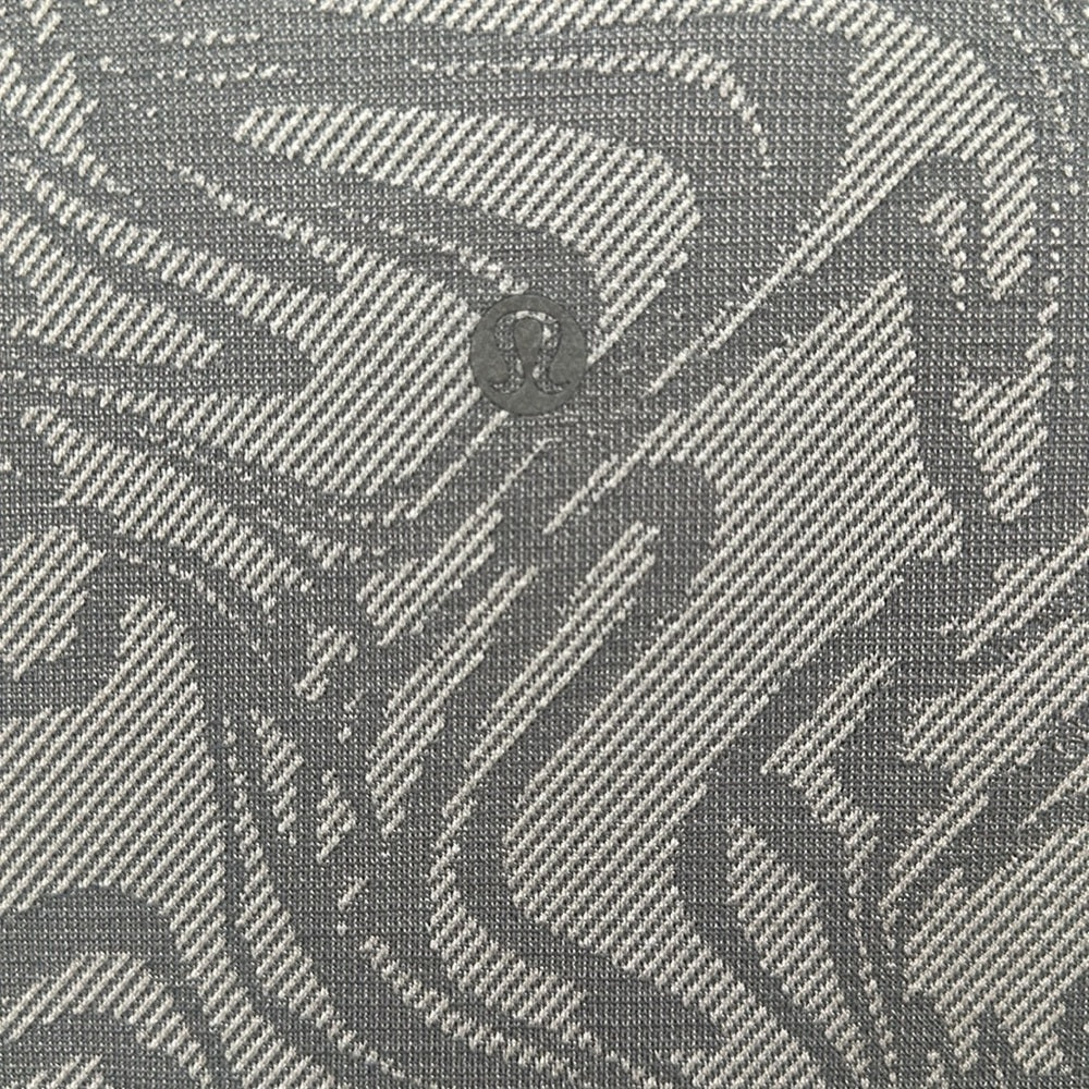 (6116)  🍋 LULULEMON RUN: Swiftly Tech Short-Sleeve Shirt 2.0 Sz 12 **LOVED **EU