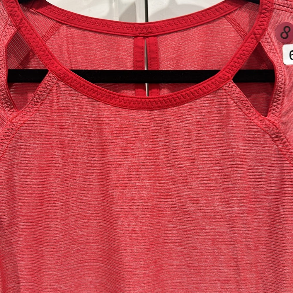 (6118)  🍋 LULULEMON Team Spirit Long Sleeve Sz 8/10 in CURRANT EUC