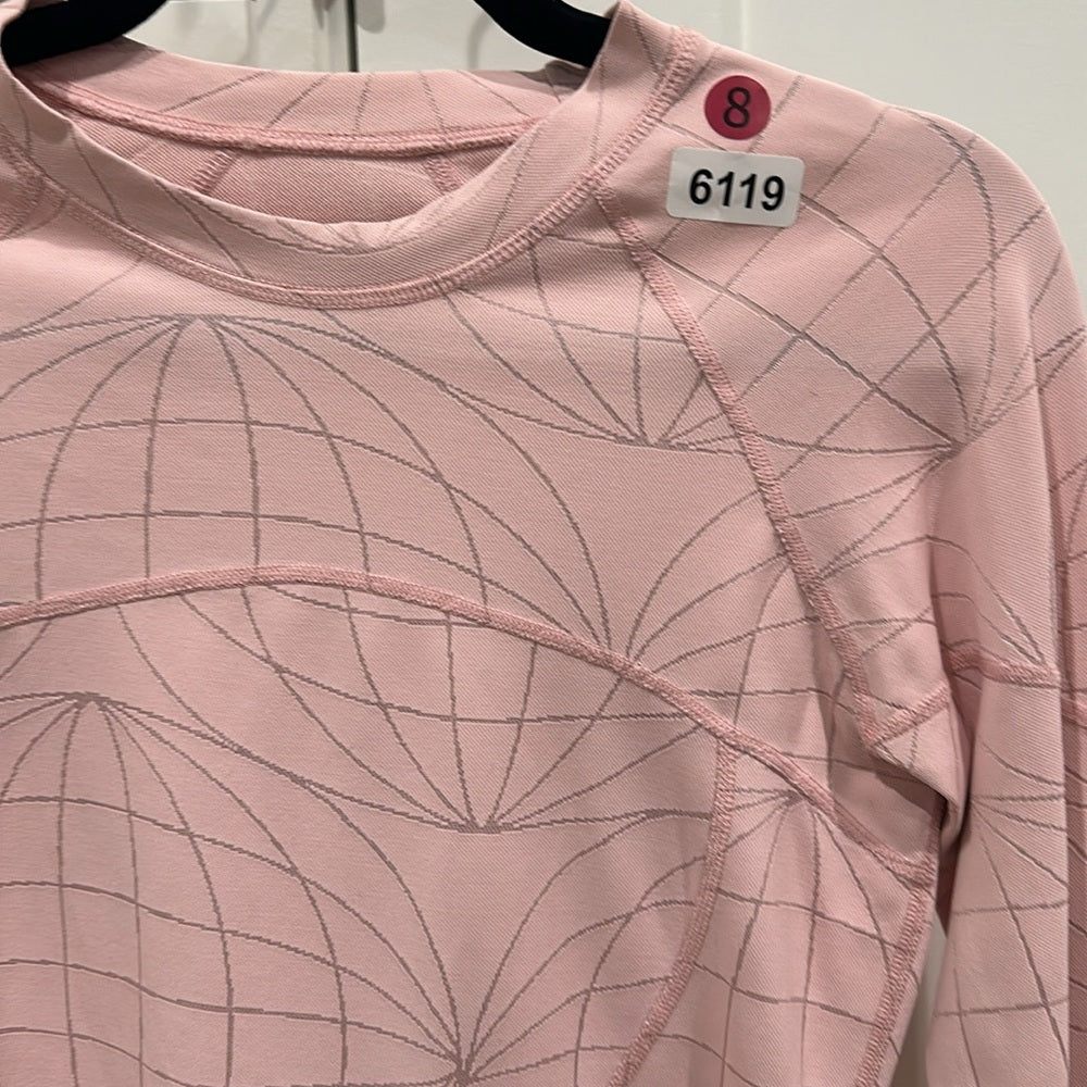 (6119/6220)  🍋 RARE LULULEMON Long Sleeve Sz 8 **RARE**