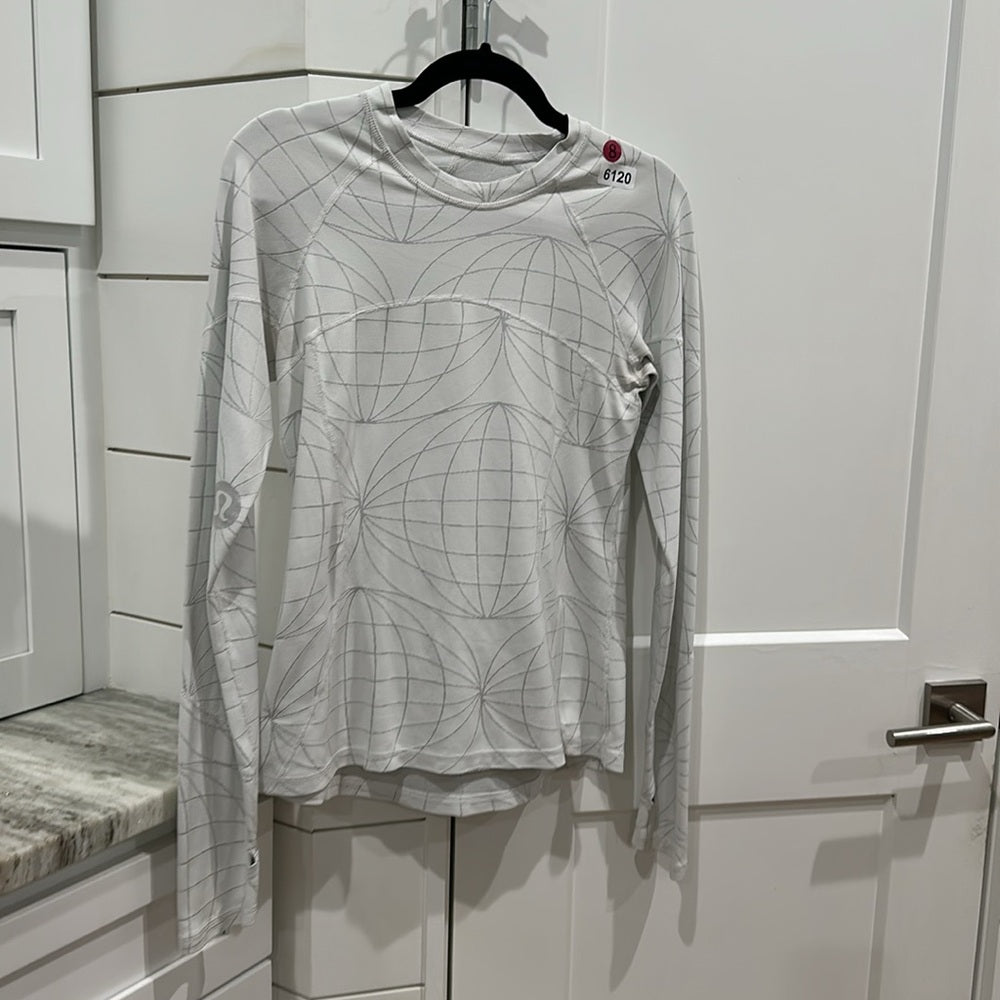 (6119/6220)  🍋 RARE LULULEMON Long Sleeve Sz 8 **RARE**