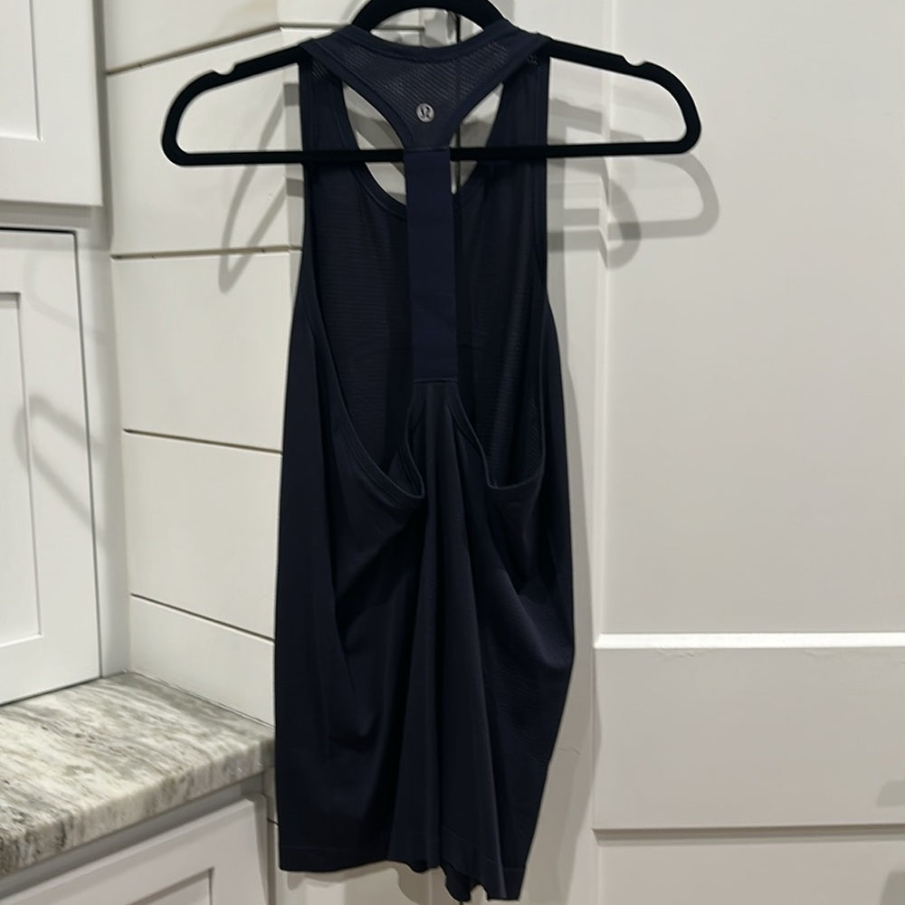 (6128)  🍋 LULULEMON RUN: Swiftly Tech T-BACK Sz 8 ** LOVED