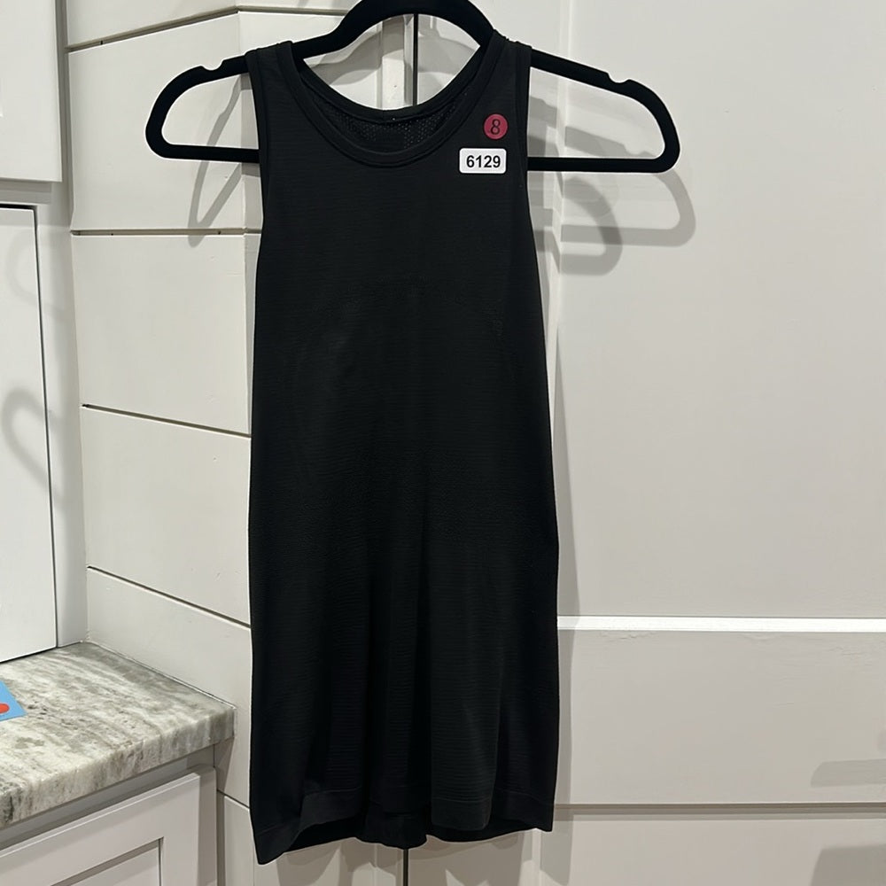 (6129)  🍋 LULULEMON RUN: Swiftly Tech T-BACK Sz 8 ** LOVED BLACK