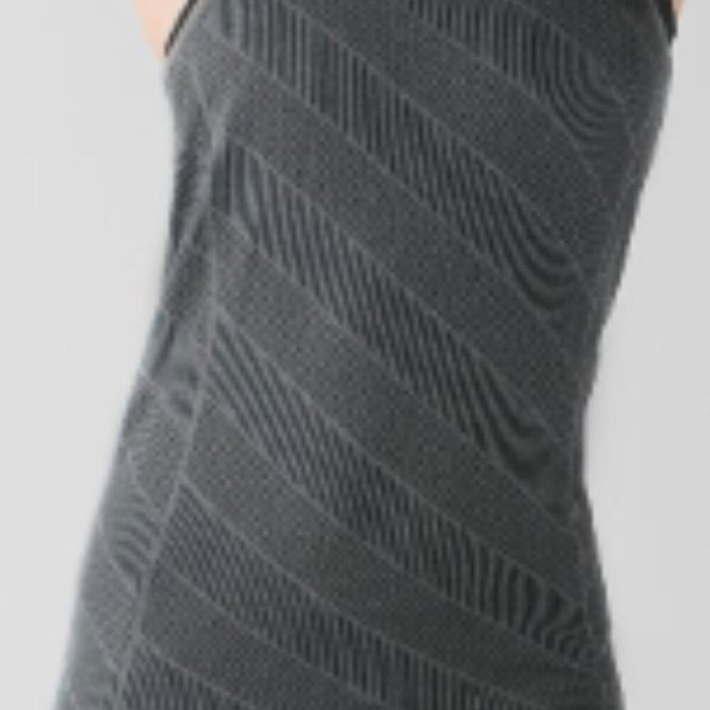 (6131)  🍋 LULULEMON RUN: Swiftly Tech Racerback Sz 8 ** LOVED