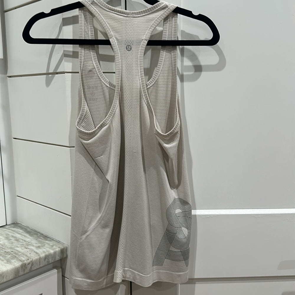 (6135)  🍋 LULULEMON RUN: Swiftly Tech Racerback Sz 8 ** LOVED SAN 10K LIM EDIT