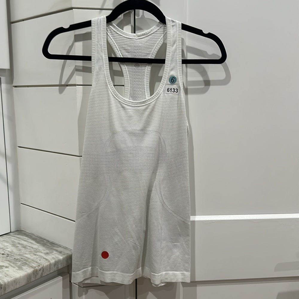 (6133)  🍋 LULULEMON RUN: Swiftly Tech Racerback Sz 6 ** LOVED *PULL