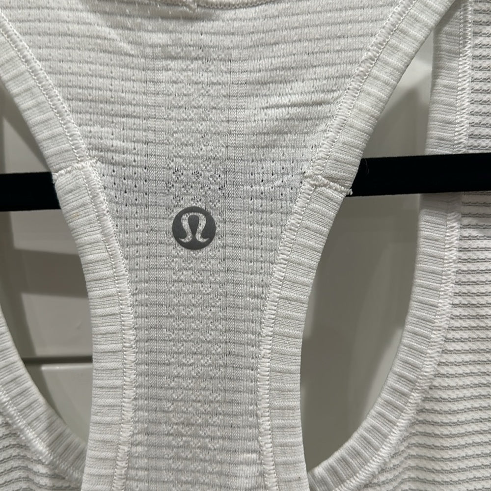 (6133)  🍋 LULULEMON RUN: Swiftly Tech Racerback Sz 6 ** LOVED *PULL