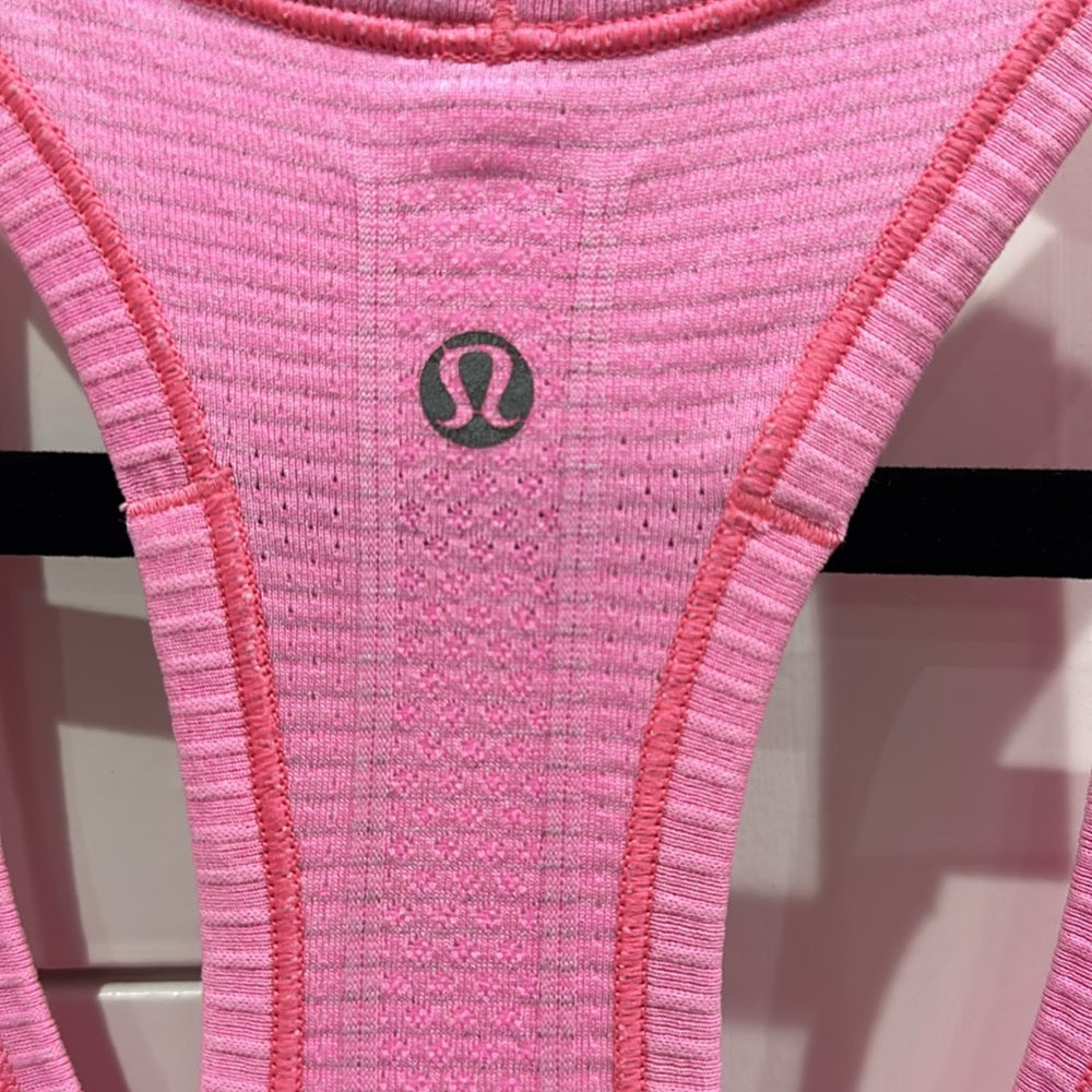 (6136)  🍋 LULULEMON RUN: Swiftly Tech Racerback Sz 8 ** LOVED *FLAW