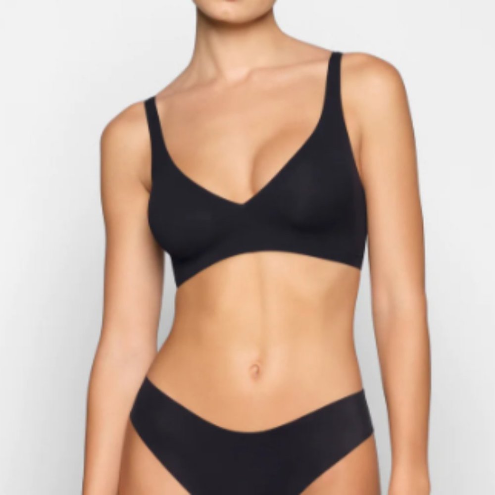 (2269) SKIMS NWT NAKED PLUNGE BRA in ECLIPSE in XL